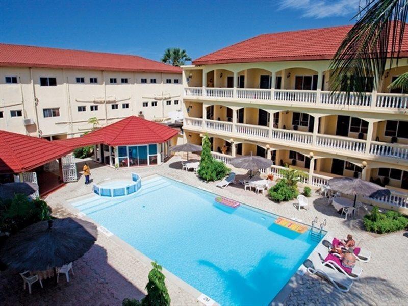 Sarges Hotel Serrekunda Exterior photo